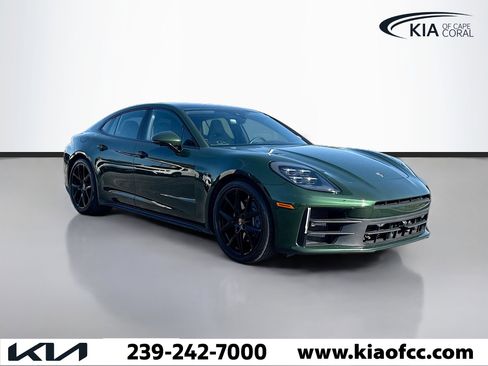 Used 2025 Porsche Panamera 4 image 7