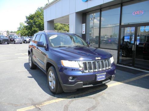 Used 2012 Jeep Grand Cherokee Laredo AWD/4WD image 2
