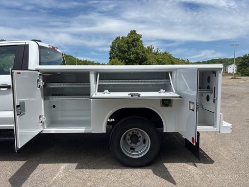 New 2024 Ford F350 XL w/ Snow Plow Prep Package image 15