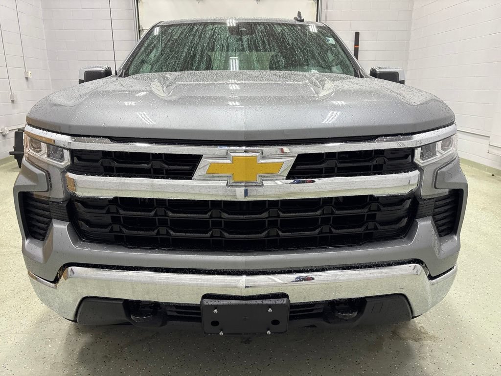 Used 2024 Chevrolet Silverado 1500 LT AWD/4WD image 10
