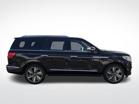 Used 2019 Lincoln Navigator Reserve AWD/4WD image 10
