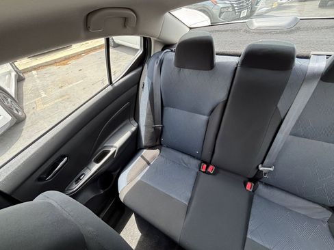 Used 2025 Nissan Versa SV FWD image 38