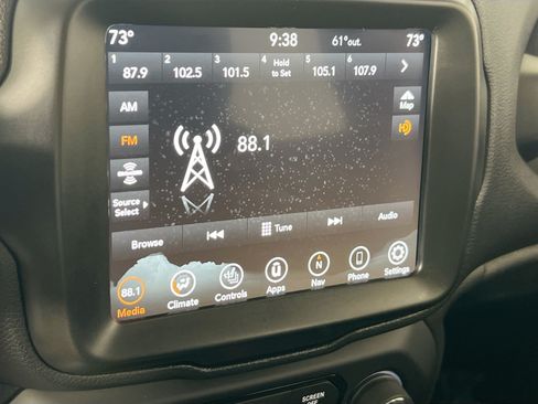 Used 2022 Jeep Renegade Limited w/ Sun, Sound & Wheels Group AWD/4WD image 15