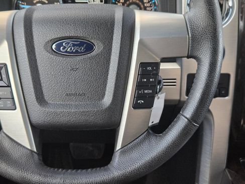 Used 2014 Ford F150 Platinum RWD image 22