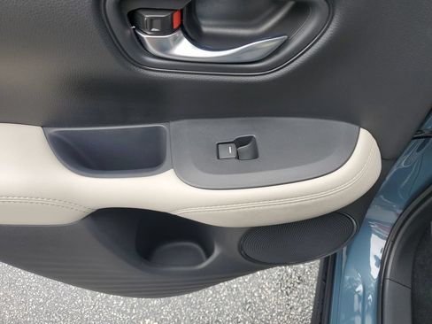 New 2027 Honda HR-V LX image 13