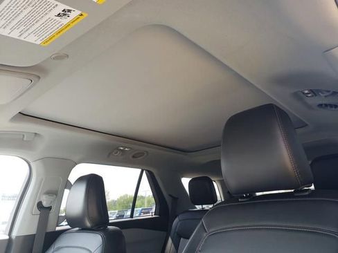 Used 2023 Ford Explorer XLT w/ Equipment Group 202A AWD/4WD image 24
