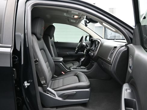 Used 2022 GMC Canyon AT4 w/ Driver Alert Package AWD/4WD image 13