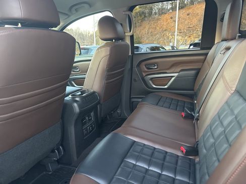 Used 2018 Nissan Titan Platinum Reserve w/ Platinum Utility Package image 14