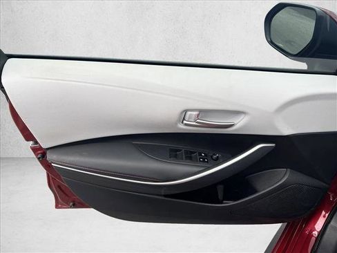 Used 2024 Toyota Corolla SE image 9