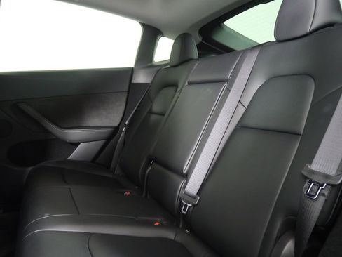 Used 2023 Tesla Model Y Long Range image 15