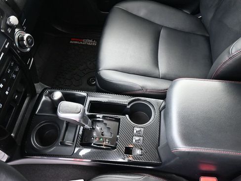 Used 2020 Toyota 4Runner TRD Off-Road Premium image 24