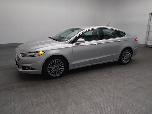 Used 2016 Ford Fusion Titanium AWD/4WD image 2
