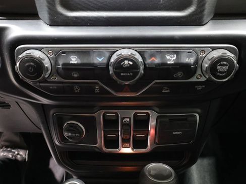 Used 2022 Jeep Wrangler Unlimited Sport AWD/4WD image 28