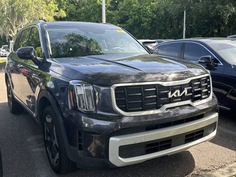 Used 2025 Kia Telluride S FWD image 1
