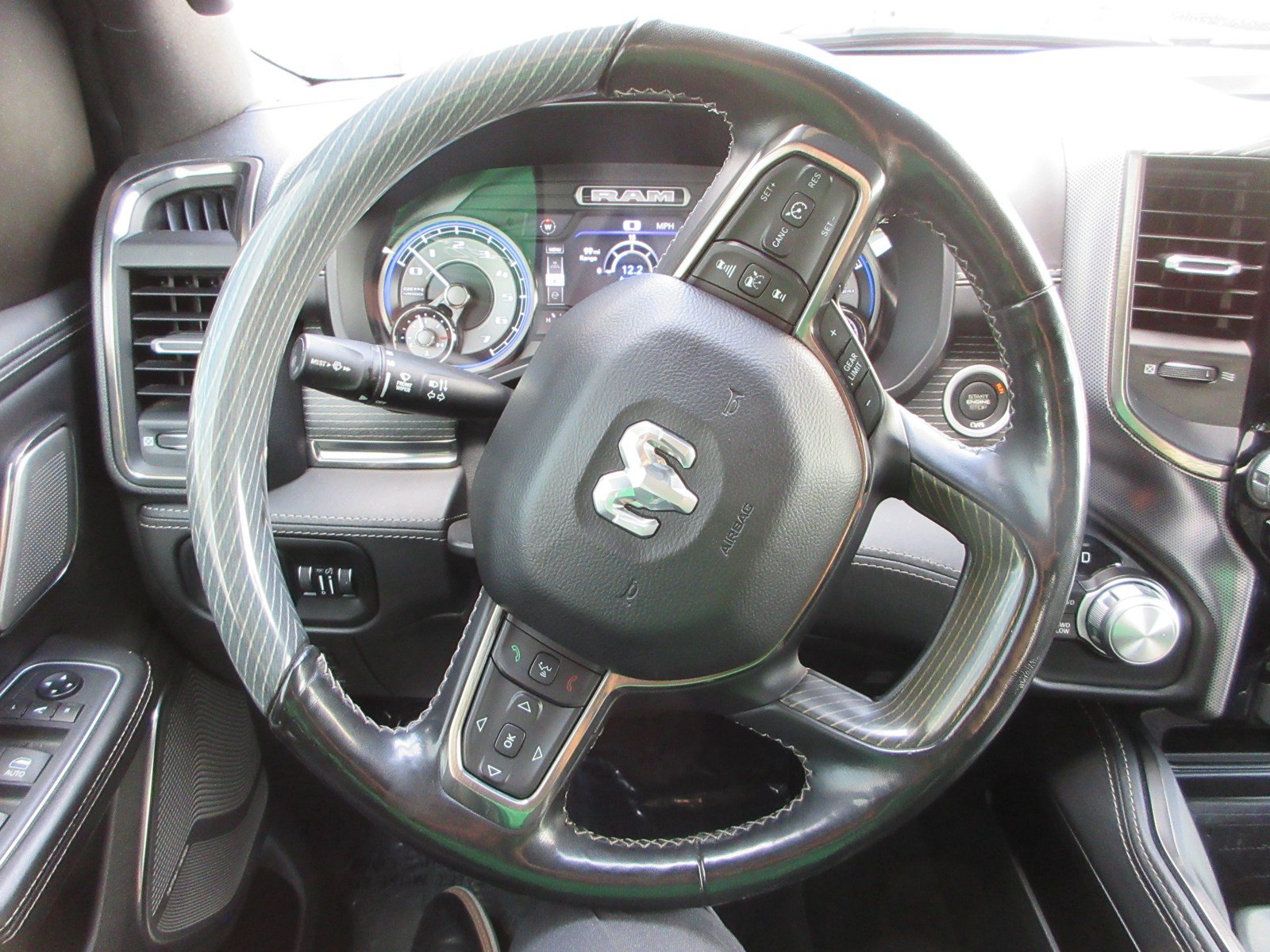 Used 2020 RAM 1500 Limited AWD/4WD image 38