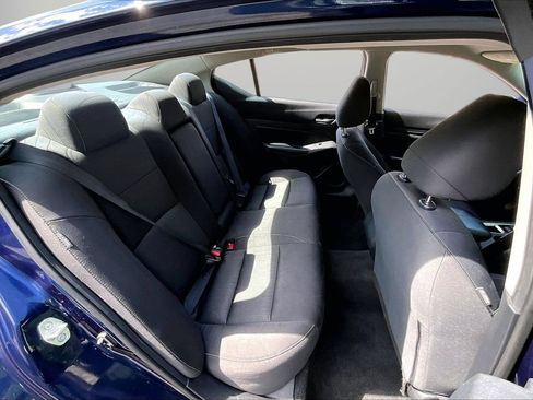 Used 2022 Nissan Altima 2.5 S FWD image 22