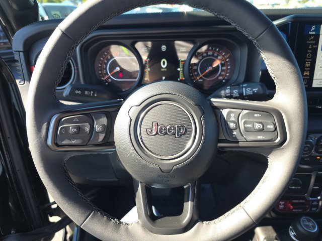 Used 2026 Jeep Wrangler Unlimited Rubicon AWD/4WD image 15