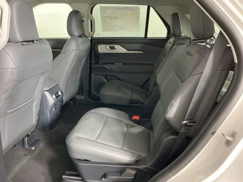New 2026 Ford Explorer Active w/ Active Comfort Package AWD/4WD image 28