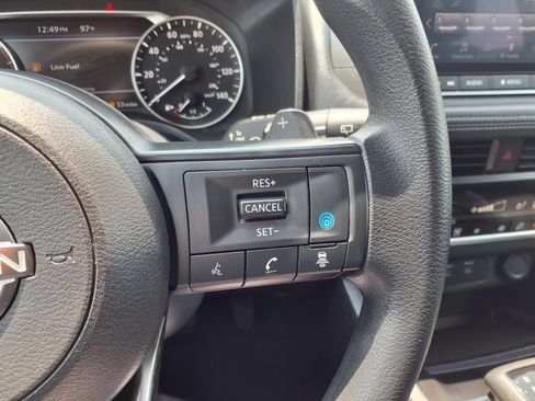 Used 2024 Nissan Rogue SV FWD image 15