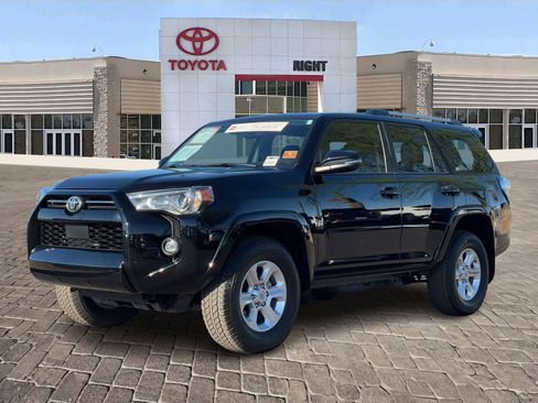 Certified 2024 Toyota 4Runner SR5 Premium image 2
