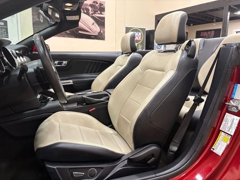 Used 2015 Ford Mustang Premium RWD image 23