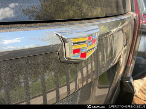 Used 2018 Cadillac Escalade Platinum AWD/4WD image 8