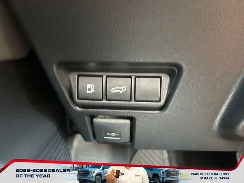 Used 2025 Toyota Prius Limited w/ Limited Premium Package image 21