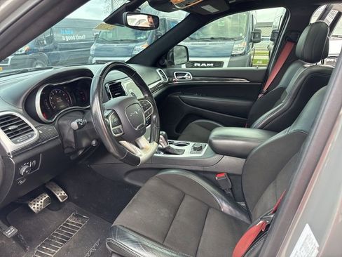Used 2020 Jeep Grand Cherokee SRT w/ Trailer Tow Group IV image 7