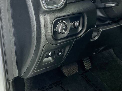 Used 2023 RAM 1500 Laramie AWD/4WD image 10