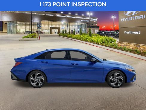 Certified 2025 Hyundai Elantra Sport FWD image 10