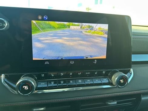 Used 2025 Chevrolet Colorado Z71 w/ Z71 Convenience Package 2 AWD/4WD image 27