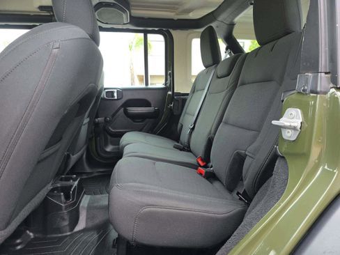 Used 2020 Jeep Wrangler Unlimited Sport image 7