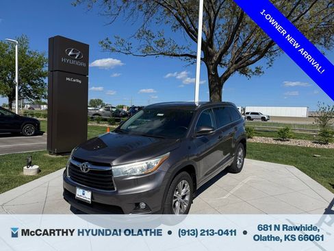 Used 2015 Toyota Highlander XLE image 1