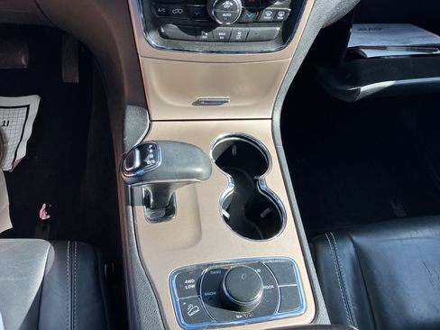 Used 2014 Jeep Grand Cherokee Limited image 20