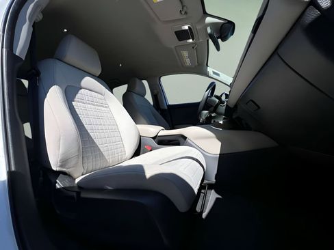 Used 2025 Honda HR-V LX image 22