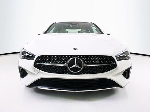 Used 2025 Mercedes-Benz CLA 250 4MATIC image 2