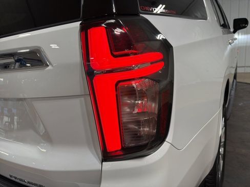 Certified 2023 Chevrolet Suburban Premier image 16