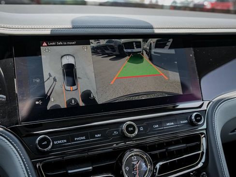 New 2025 Bentley Flying Spur Plug-In Hybrid AWD/4WD image 28