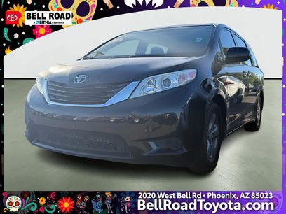 Used 2017 Toyota Sienna LE