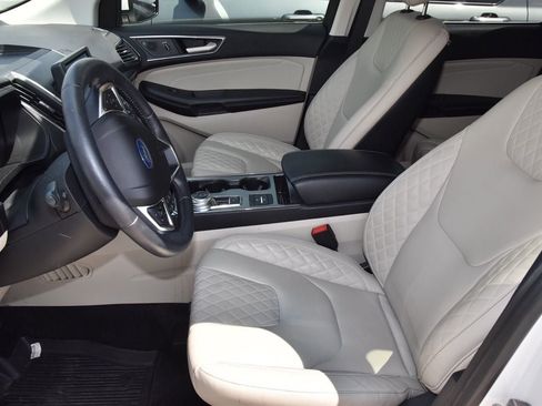 Used 2023 Ford Edge Titanium AWD/4WD image 9