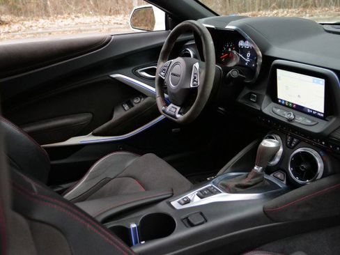 Used 2021 Chevrolet Camaro ZL1 image 36