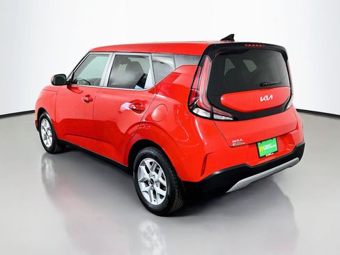 Used 2023 Kia Soul S FWD image 7