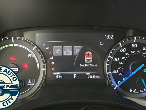 Used 2021 Toyota Highlander XLE image 14