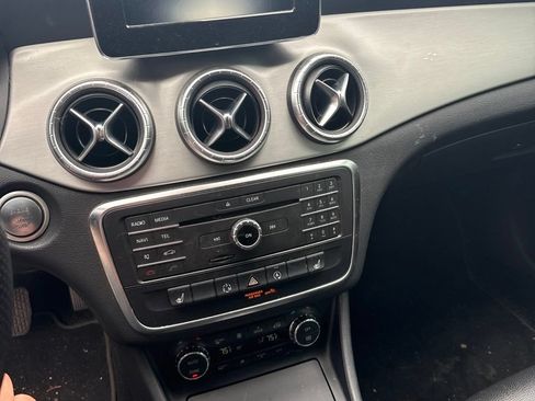 Used 2015 Mercedes-Benz CLA 250 image 7