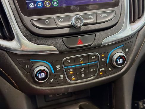 Used 2019 Chevrolet Equinox Premier AWD/4WD image 17