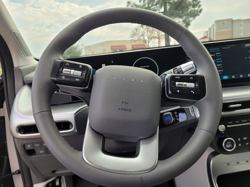 Certified 2026 Hyundai Ioniq 9 Limited image 32