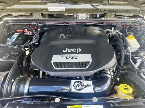 Used 2015 Jeep Wrangler Unlimited Sport w/ Quick Order Package 24S image 28