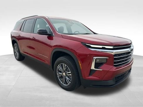 New 2026 Chevrolet Traverse LT w/ LPO, Floor Liner Package image 7