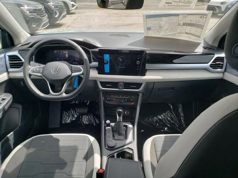 New 2026 Volkswagen Taos SE AWD/4WD image 8