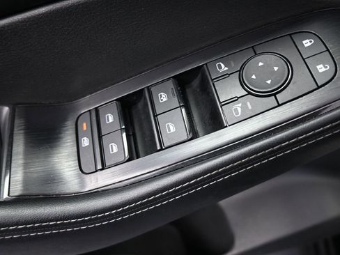 Used 2025 Nissan Rogue SV AWD/4WD image 26